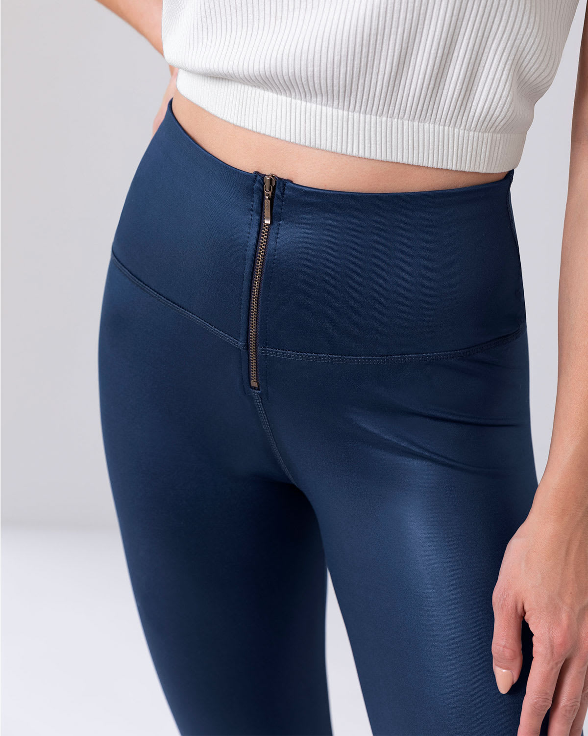 Leather Look Zip-Front Sculpting Legging
