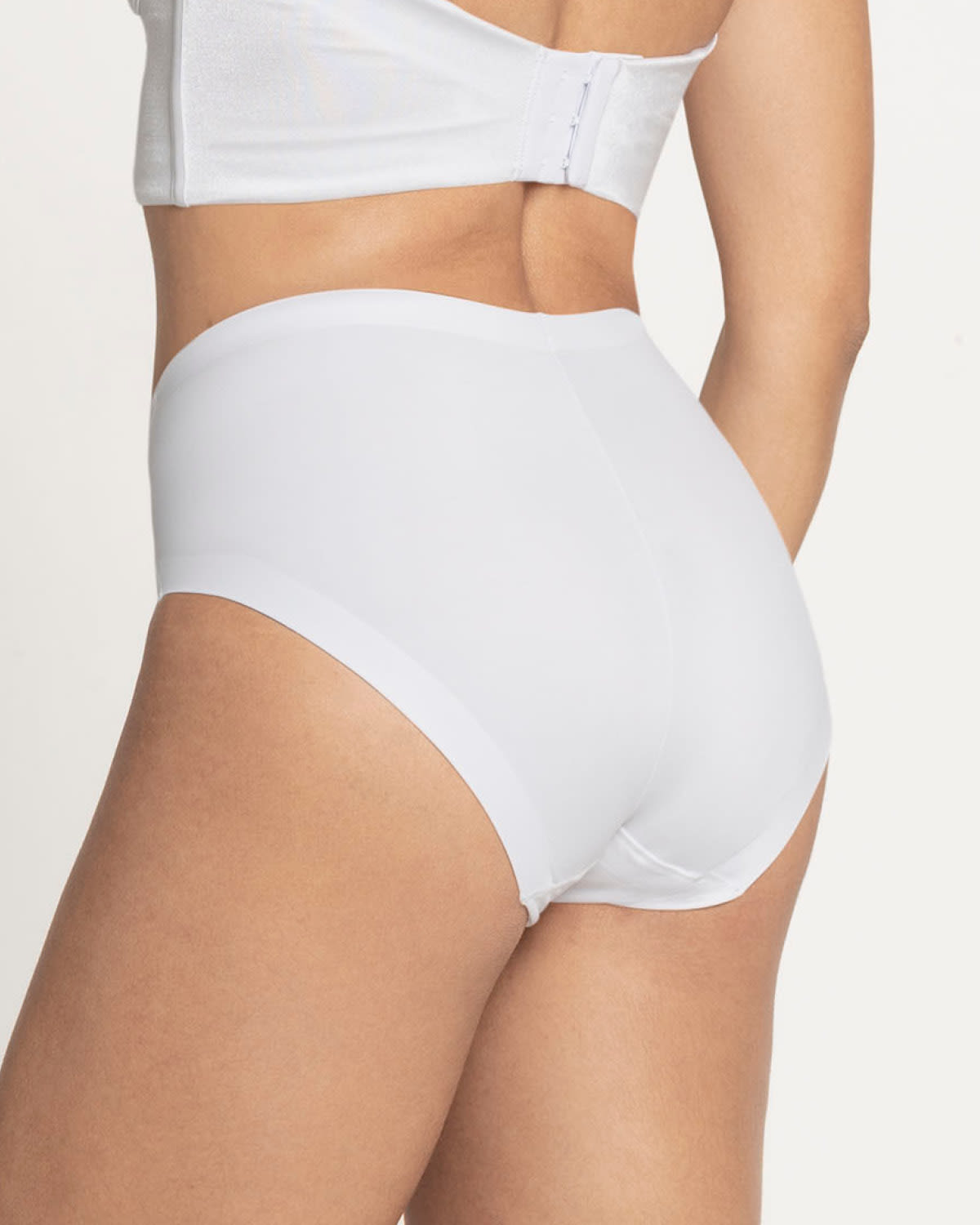  Simply Seamless Mid-Rise Shaping Brief