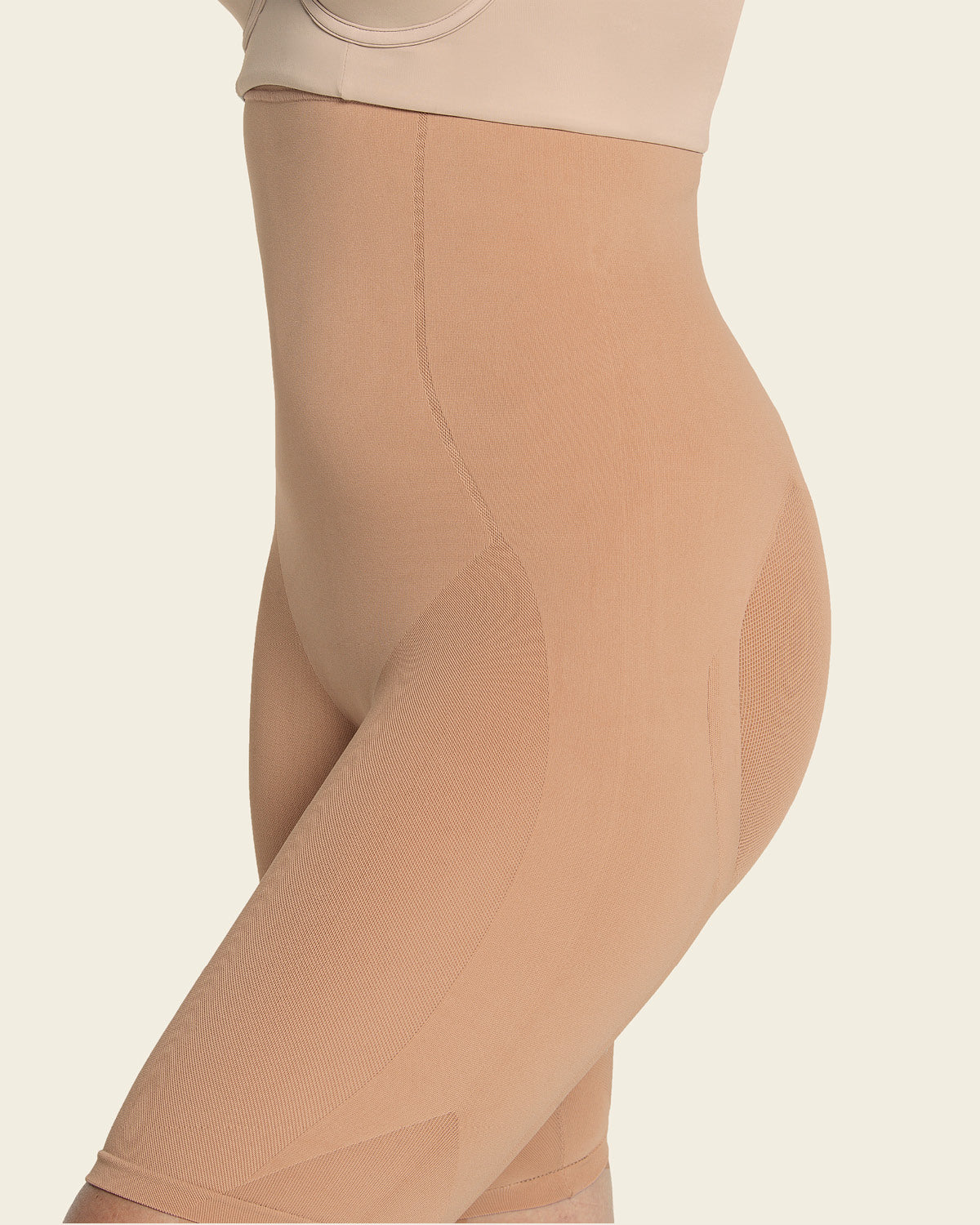  Invisible Extra High-Waisted Shaper Short