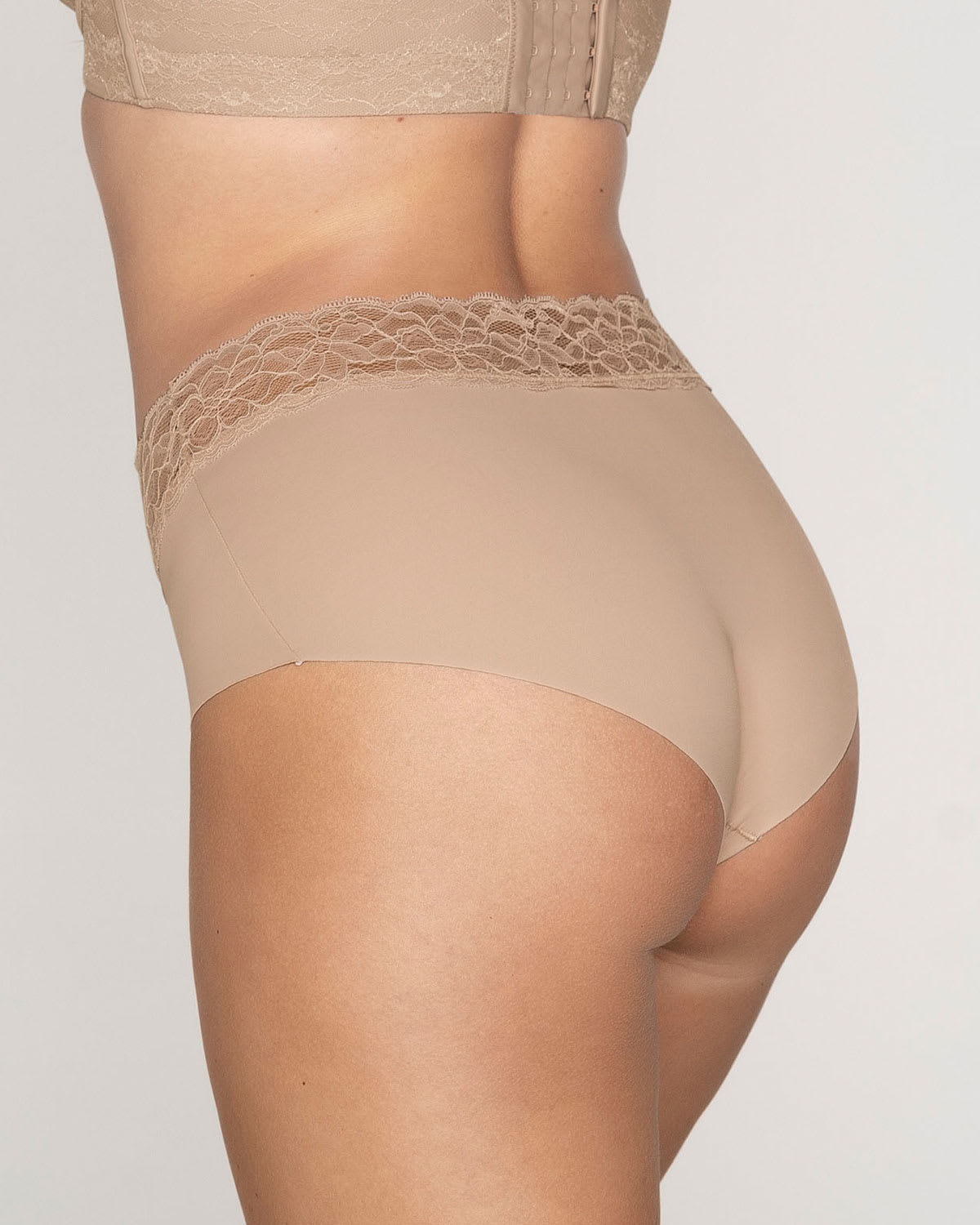  Ultra Light Lace Trim Hipster Knicker