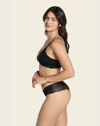  Scalloped Lace Cheeky Hiphugger Knicker