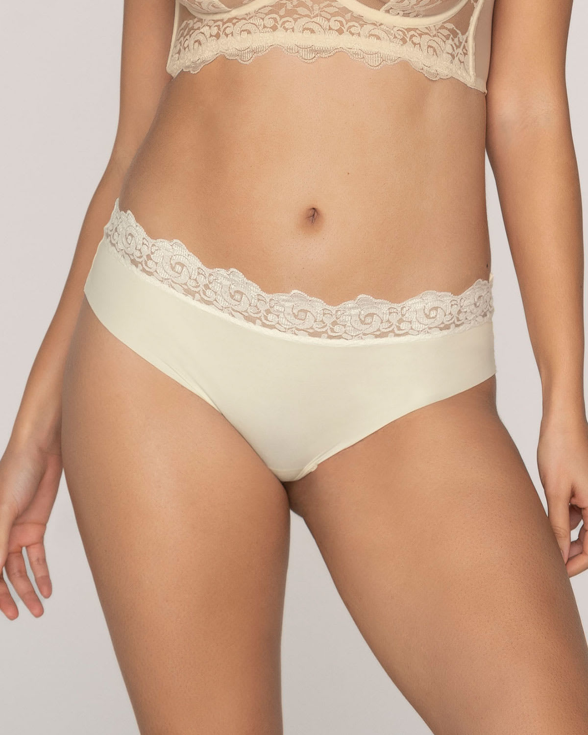  Ultra-Light Lace Waistband Cheeky Knicker