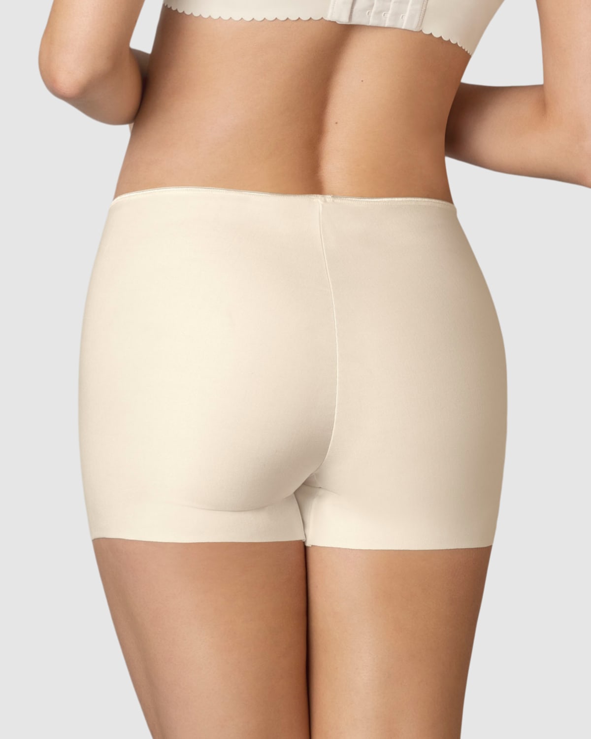  Eco-Friendly Seamless Knicker Short Made Of Recycled Plastic Bottles
