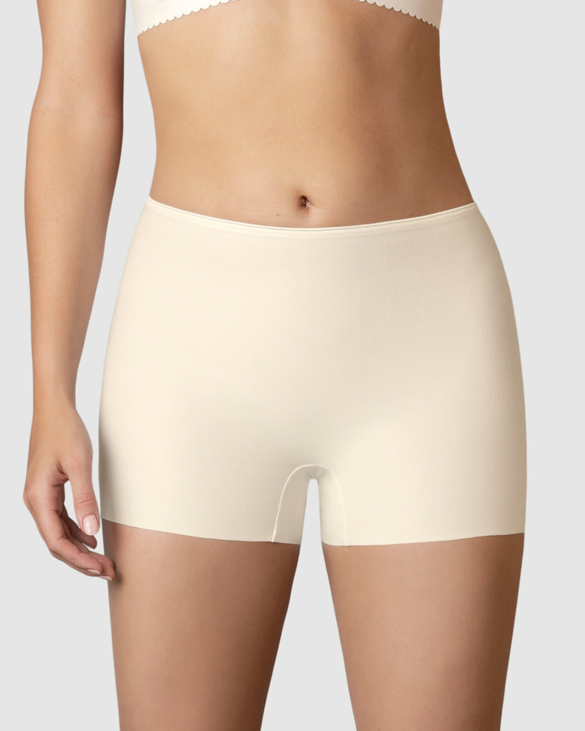  Eco-Friendly Seamless Knicker Short Made Of Recycled Plastic Bottles