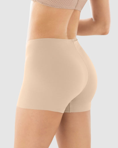  Eco-Friendly Seamless Knicker Short Made Of Recycled Plastic Bottles