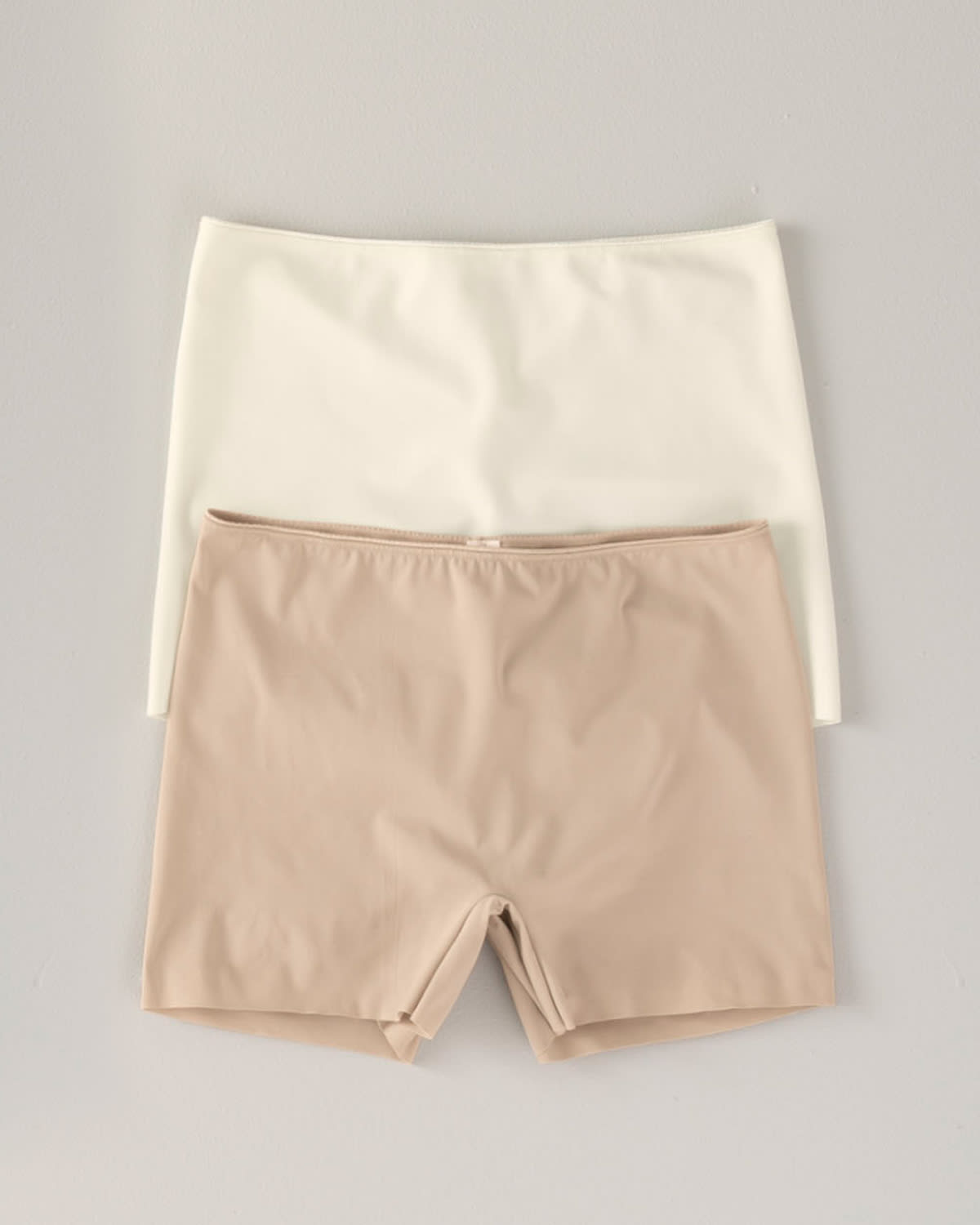  Eco-Friendly Seamless Knicker Short Made Of Recycled Plastic Bottles