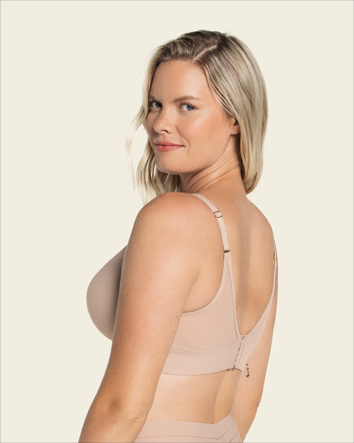  Memory Foam Push-Up Underwire Bustier Bra Strappy Front