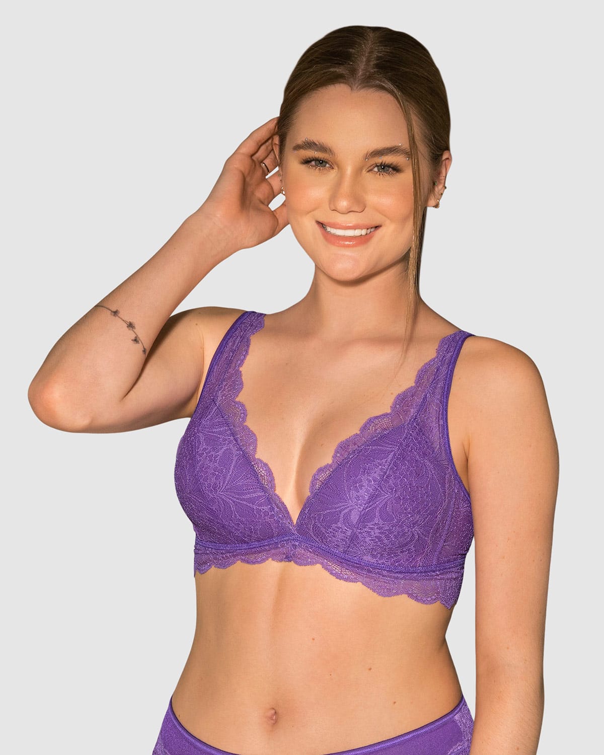  Scalloped Lace Wireless Bralette