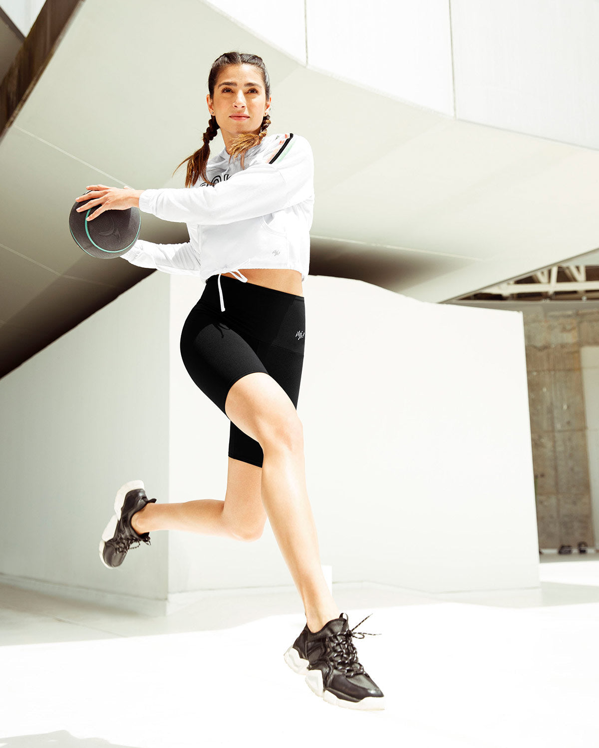  Short-Cut String Hoodie Sport Silhouette