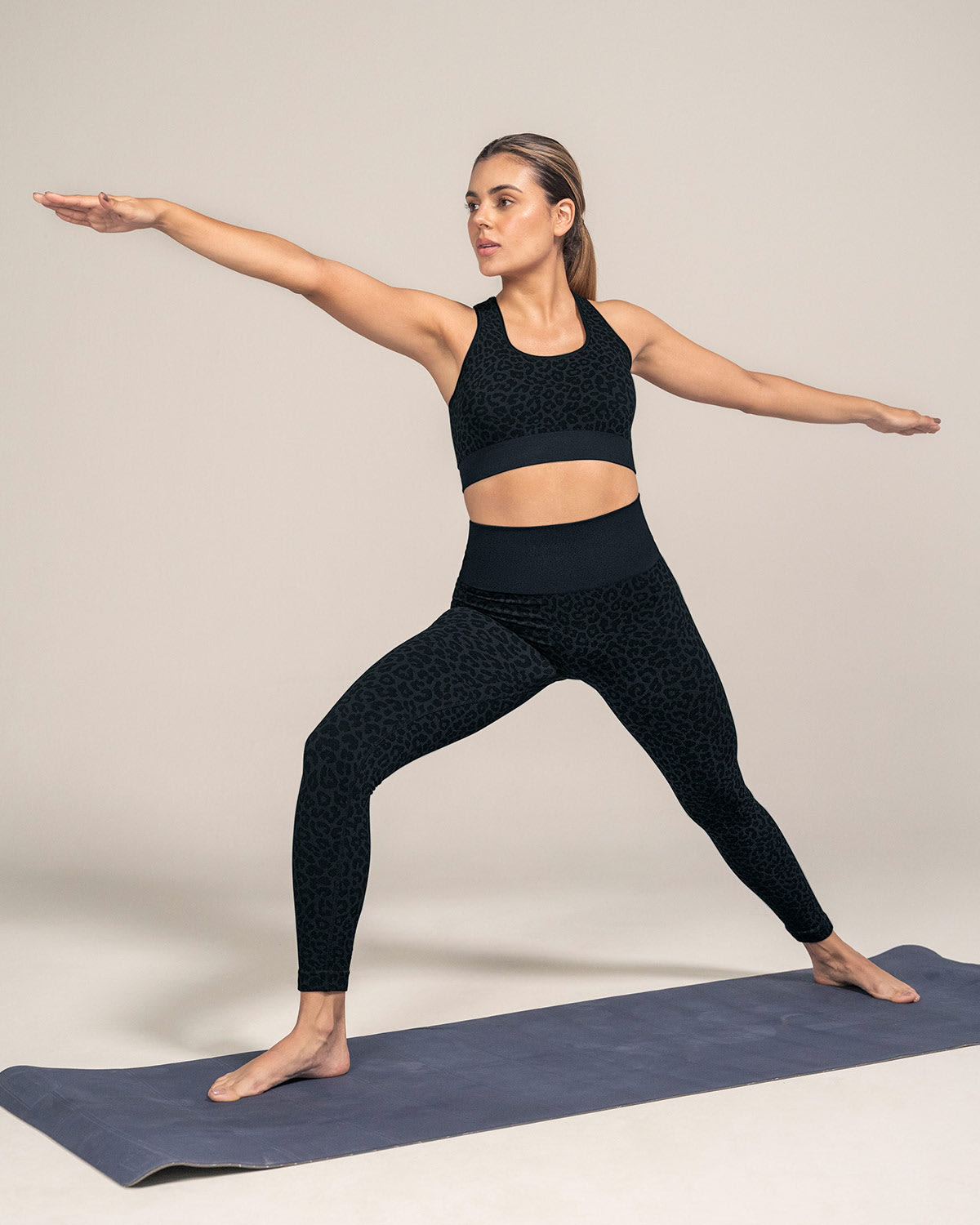  Reversible High-tech Seamless Sports Bra