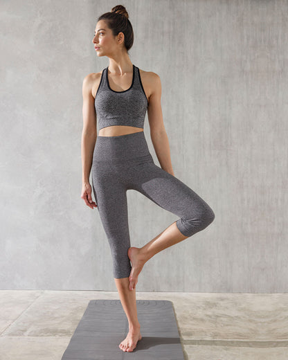  High Waist Seamless Capri With Moisture-Wicking Technology