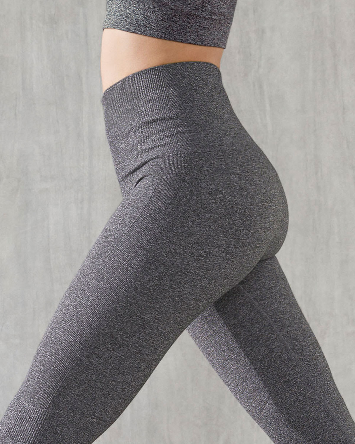  High Waist Seamless Capri With Moisture-Wicking Technology