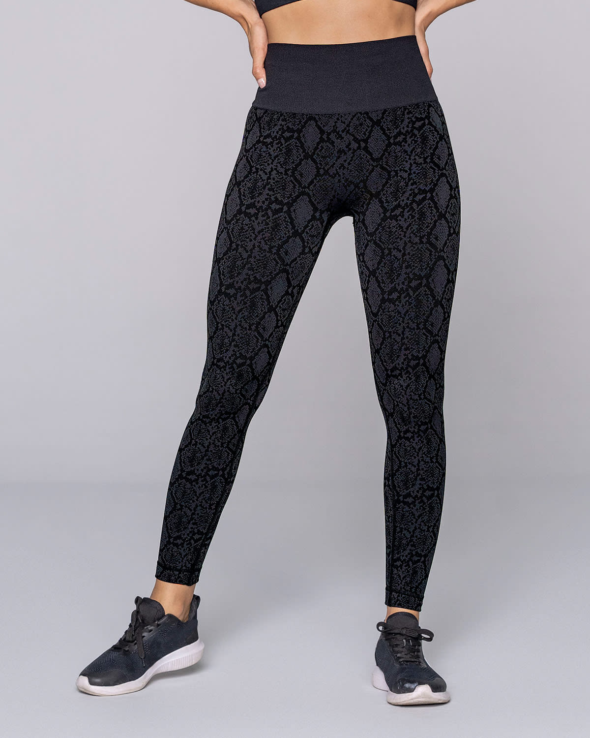  Sculpting High-Waisted Graphic Active Legging