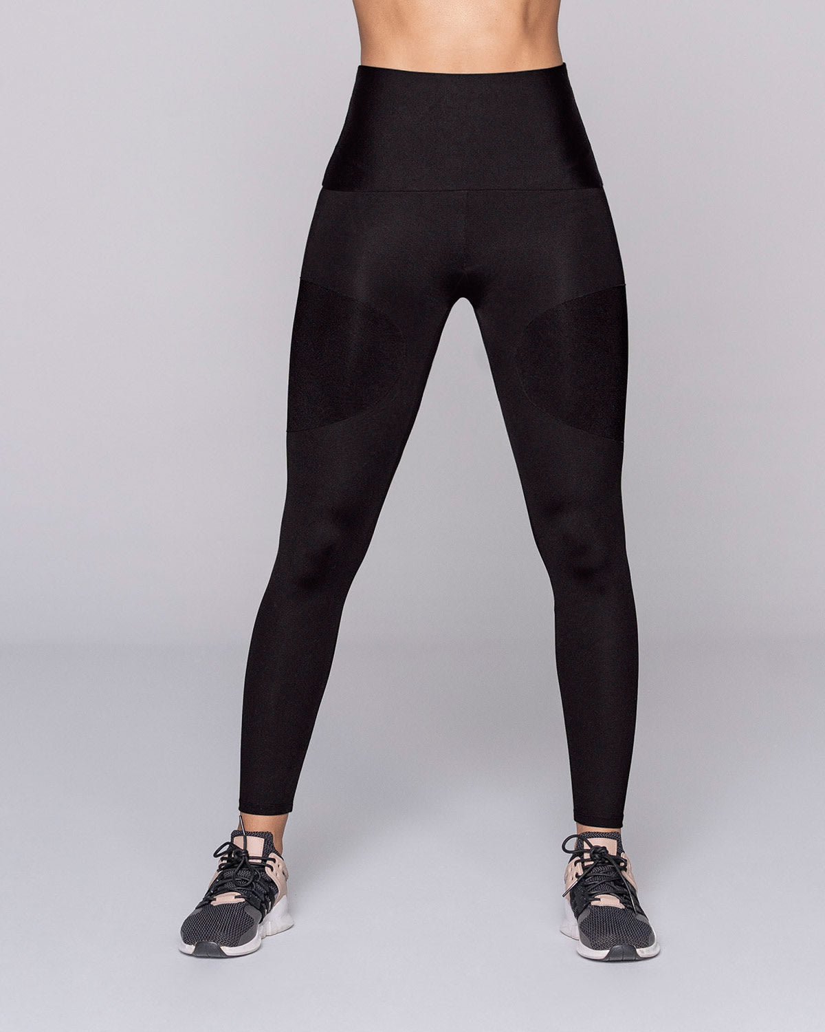  High-Tech Active Legging With Compression Panels