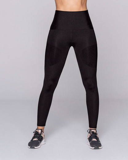  High-Tech Active Legging With Compression Panels